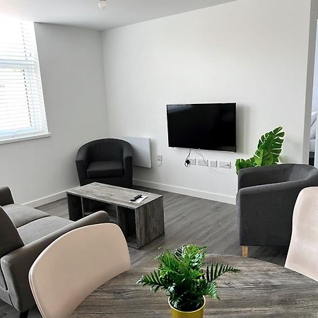 Ascot House Apartments Peterborough Exteriör bild