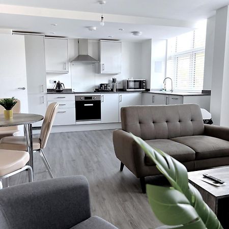Ascot House Apartments Peterborough Exteriör bild