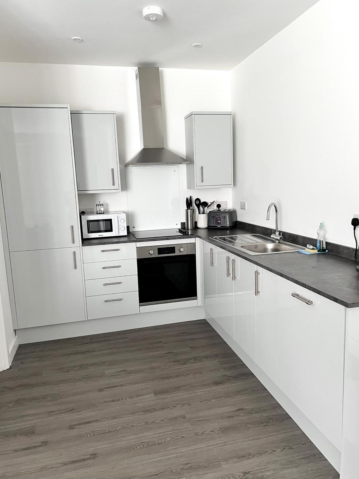 Ascot House Apartments Peterborough Exteriör bild