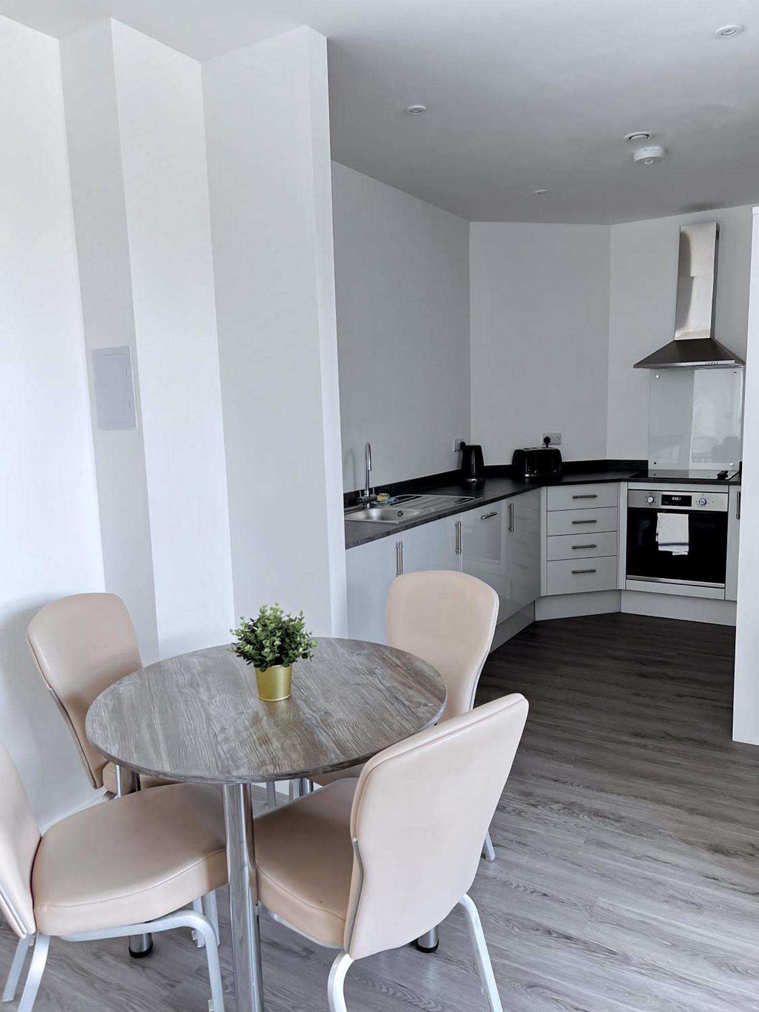 Ascot House Apartments Peterborough Exteriör bild