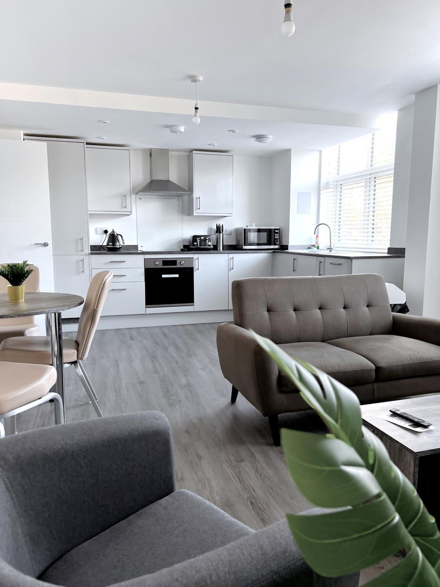 Ascot House Apartments Peterborough Exteriör bild